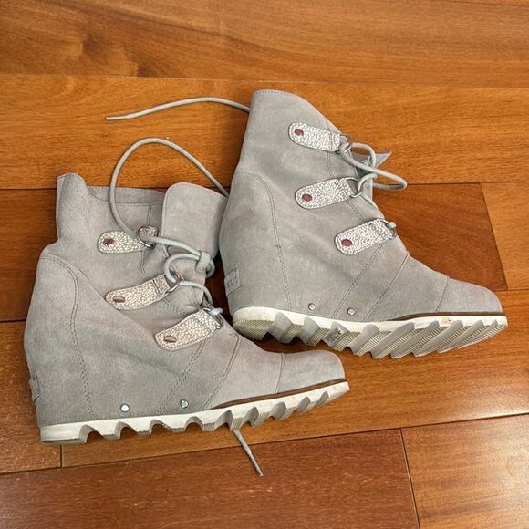 Sorel Womens Joan Of Arctic Wedge II Ankle Boot Gray Suede Round Toe size 9 - Picture 9 of 10